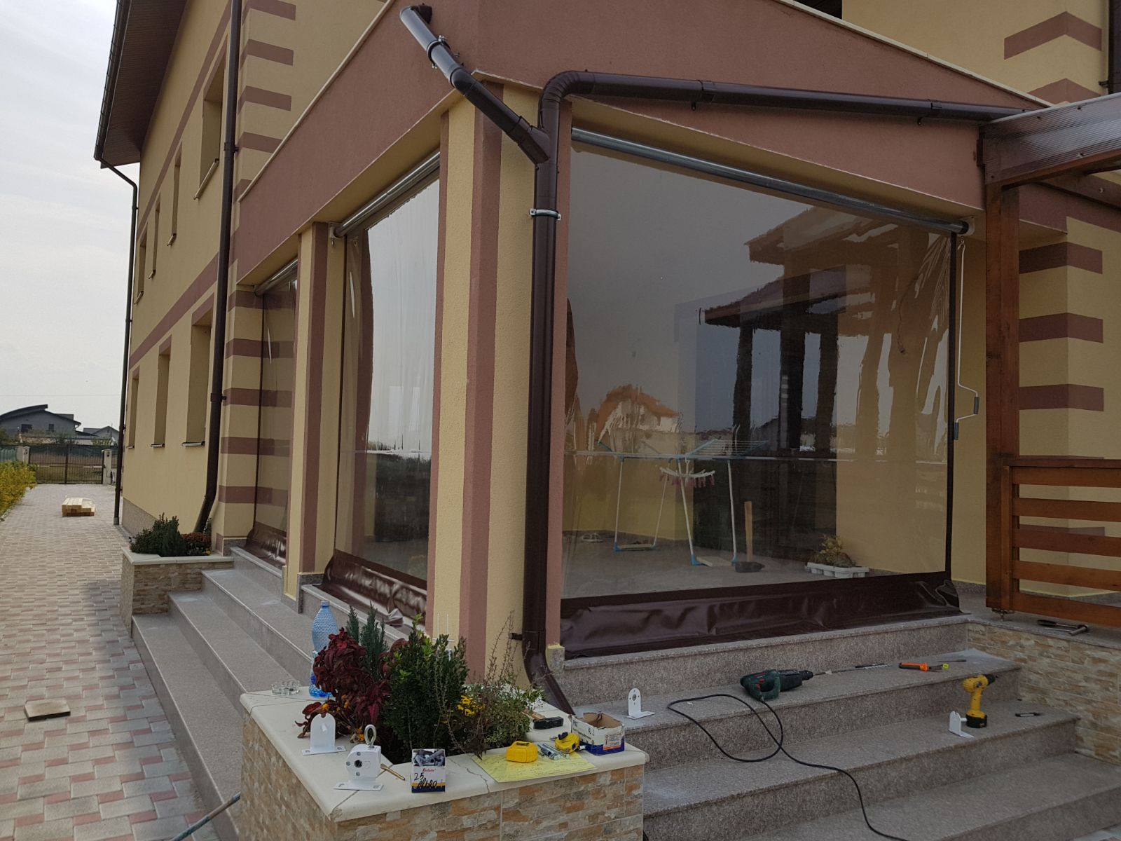 Montaj rulouri transparente